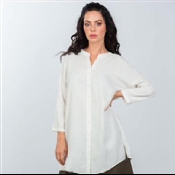 Last- Oversized longline cupro material button up top - Picture 3 of 4